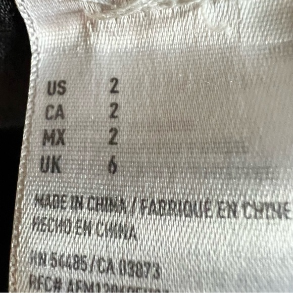 AEO Black Hi Rise Shortie Shorts - Picture 8 of 9